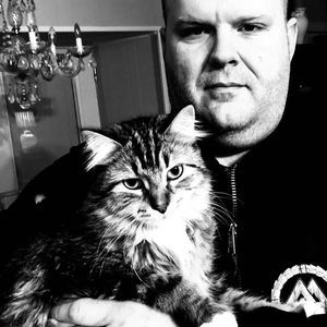 Meet your Posher, Justin